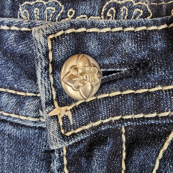 Miss Me JB5698P Boyfriend Capri Embroidered Flap Pocket Rhinestones Size 26 - Picture 8 of 16